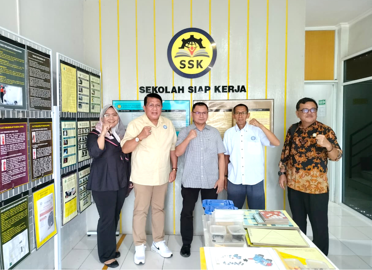 Kunjungan Kerja ke Kantor Sekolah Siap Kerja (SSK)